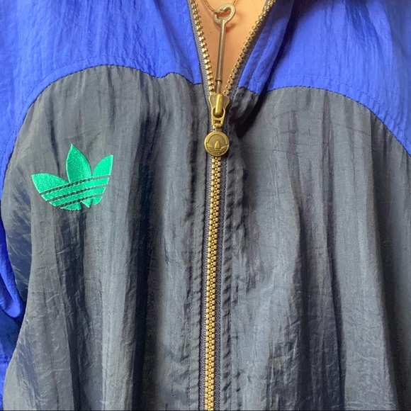 SOLD VTG ADIDAS EMBROIDERED MESH WINDBREAKER - Picture 6 of 9